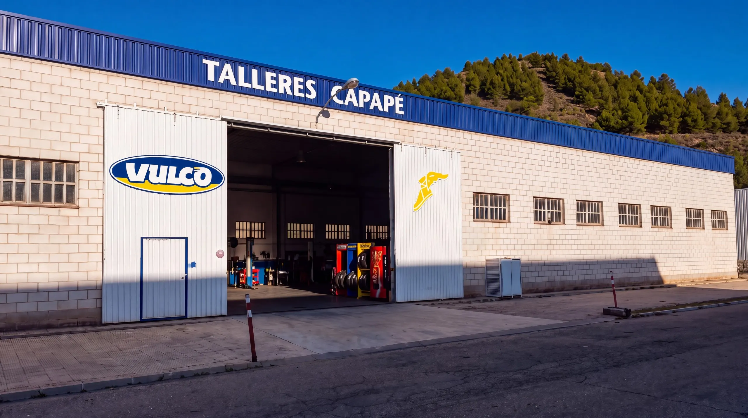 Taller de Talleres Capapé en la carretera de Brea